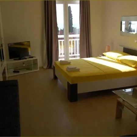 Silvana Apartment *
